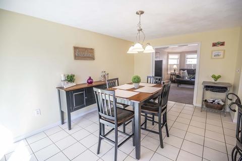 4 Old Mill Ln, Reading, MA 01867 photo 8