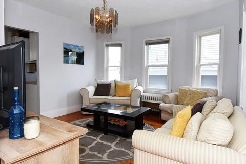 33 Everett Ave, Somerville, MA 02145 photo 2