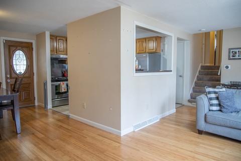 75 Deepfield Rd, Springfield, MA 01118 photo 8