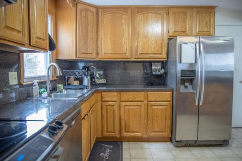 75 Deepfield Rd, Springfield, MA 01118 photo 13