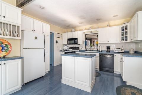 143 Pine St, Dedham, MA 02026 photo 5