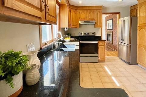 47 Twitchell St, Wellesley, MA 02482 photo 7