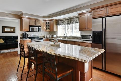 92 Sutton Rd, Webster, MA 01570 photo 4