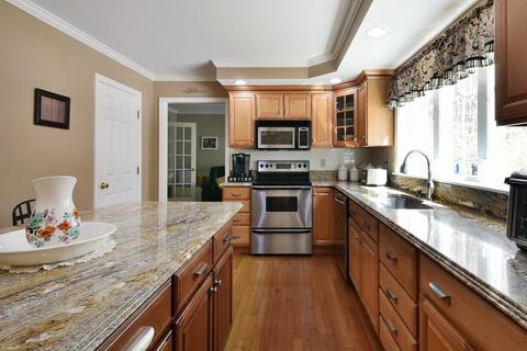 92 Sutton Rd, Webster, MA 01570 photo 6