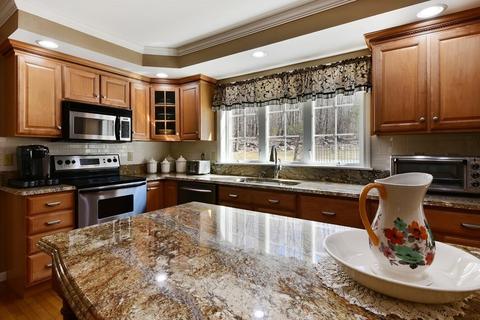 92 Sutton Rd, Webster, MA 01570 photo 5