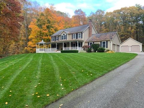 92 Sutton Rd, Webster, MA 01570 photo 1