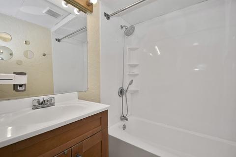 98 Kenberma Rd, Worcester, MA 01604 photo 10