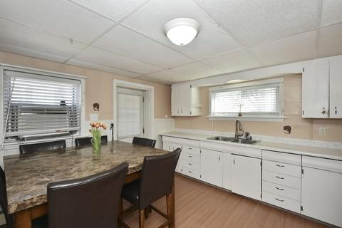 98 Kenberma Rd, Worcester, MA 01604 photo 6
