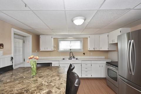 98 Kenberma Rd, Worcester, MA 01604 photo 8