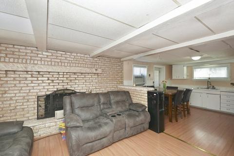 98 Kenberma Rd, Worcester, MA 01604 photo 4