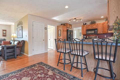 12 Josiah Dr, Upton, MA 01568 photo 5