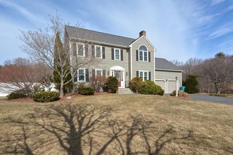 12 Josiah Dr, Upton, MA 01568 photo 1