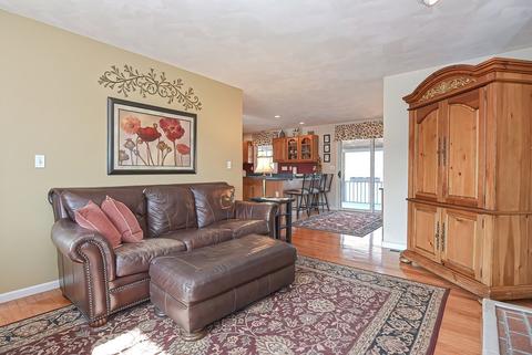 12 Josiah Dr, Upton, MA 01568 photo 9