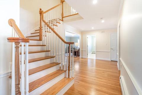 40 Edgewater Ln, Needham, MA 02492 photo 18