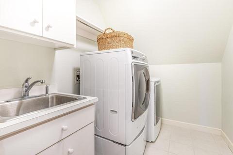 40 Edgewater Ln, Needham, MA 02492 photo 31