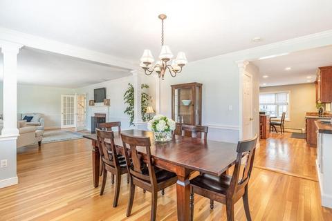 40 Edgewater Ln, Needham, MA 02492 photo 15