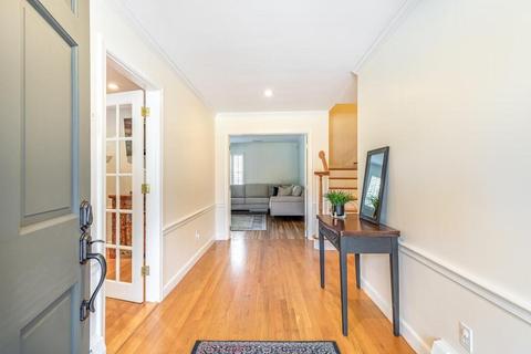 40 Edgewater Ln, Needham, MA 02492 photo 6