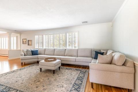 40 Edgewater Ln, Needham, MA 02492 photo 17
