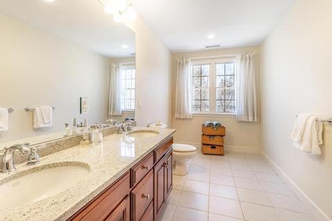 40 Edgewater Ln, Needham, MA 02492 photo 27