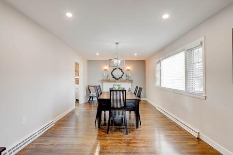 18 Emerald Ct, Stoneham, MA 02180 photo 6
