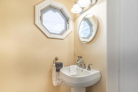 3 Willow St, Reading, MA 01867 photo 22