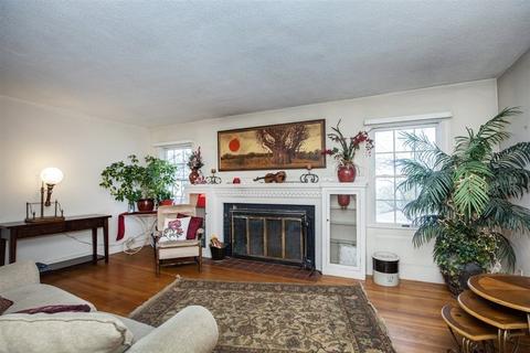 26 Ruby Ave, Marblehead, MA 01945 photo 2