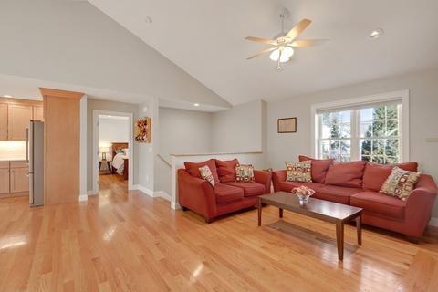 15 Barnstable Rd, Worcester, MA 01605 photo 2