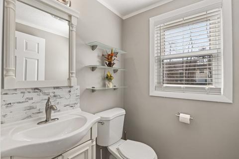 48 Fourth St, Worcester, MA 01602 photo 14