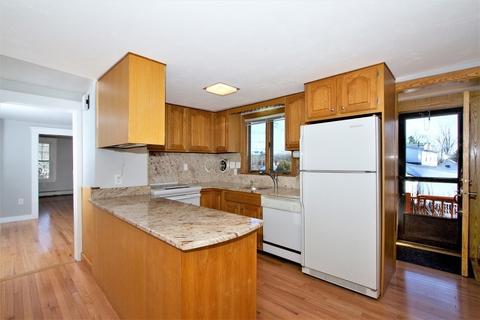8 Forest St, Middleton, MA 01949 photo 2