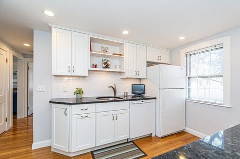 422 Lowell St, Reading, MA 01867 photo 9