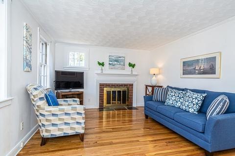 422 Lowell St, Reading, MA 01867 photo 3