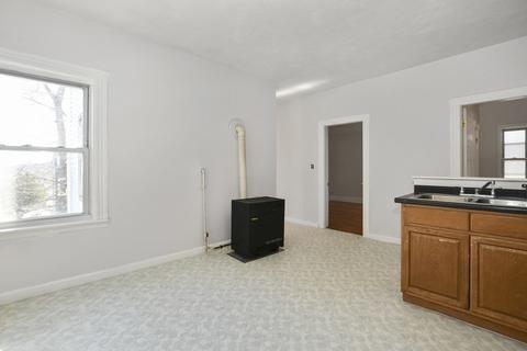 8 Lund St, Worcester, MA 01607 photo 6