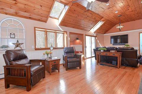 143 South St, Upton, MA 01568 photo 13