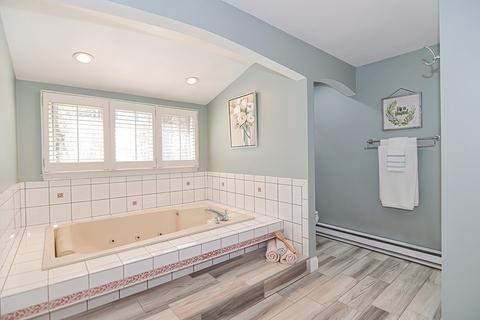 143 South St, Upton, MA 01568 photo 22