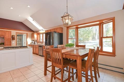 143 South St, Upton, MA 01568 photo 9