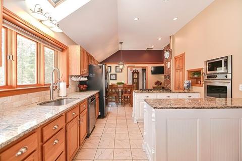 143 South St, Upton, MA 01568 photo 7