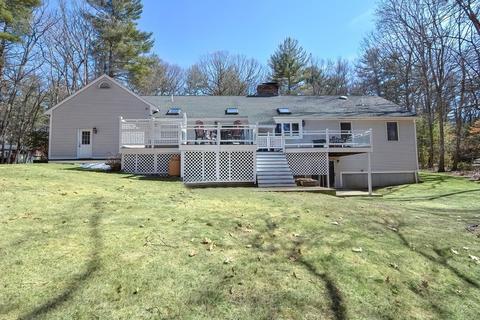 143 South St, Upton, MA 01568 photo 3