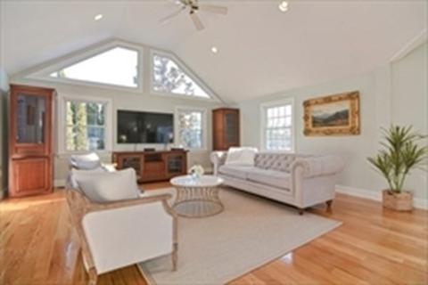 90 Marla Ln, Reading, MA 01867 photo 2
