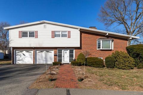 2 Darrell Dr, Randolph, MA 02368 photo 1