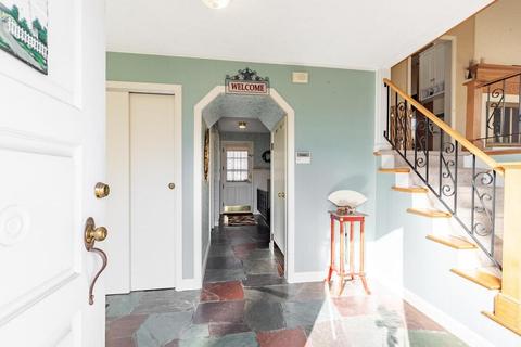 2 Darrell Dr, Randolph, MA 02368 photo 5