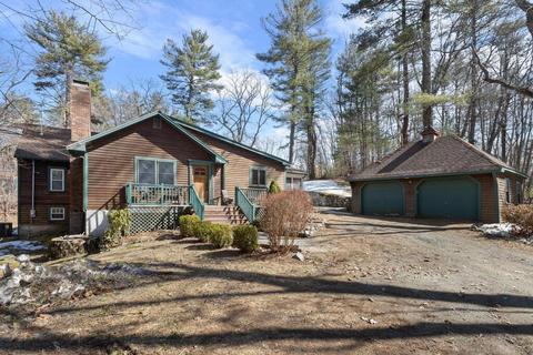 8 Circle St, Middleton, MA 01949 photo 2