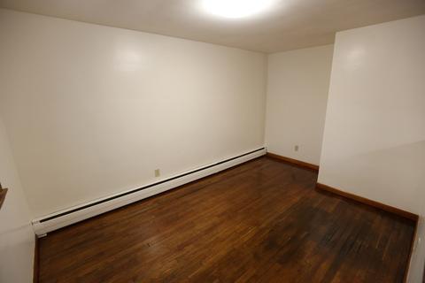 16 Nancy Dr, Webster, MA 01570 photo 8
