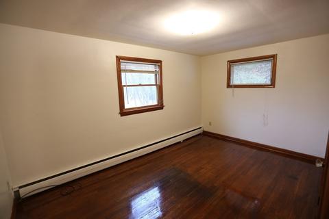 16 Nancy Dr, Webster, MA 01570 photo 12