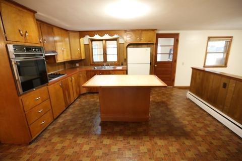 16 Nancy Dr, Webster, MA 01570 photo 6