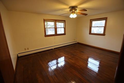 16 Nancy Dr, Webster, MA 01570 photo 9