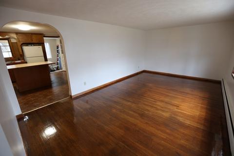 16 Nancy Dr, Webster, MA 01570 photo 4