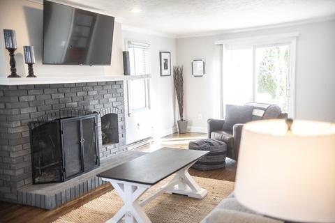 6 Orrison St, Worcester, MA 01609 photo 8