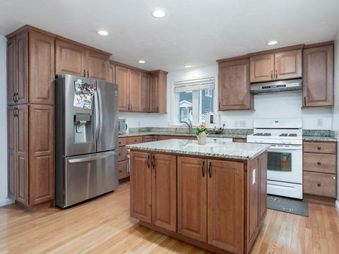 45 Crawford St, Worcester, MA 01604 photo 4