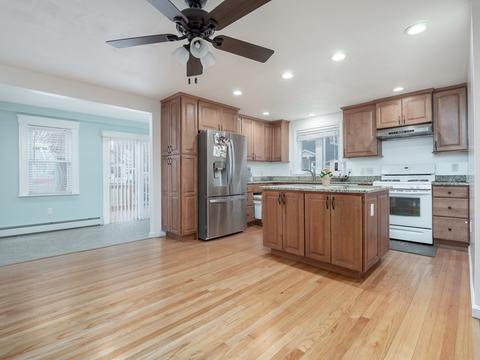45 Crawford St, Worcester, MA 01604 photo 3