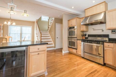 47 Dawson Rd, Worcester, MA 01602 photo 2